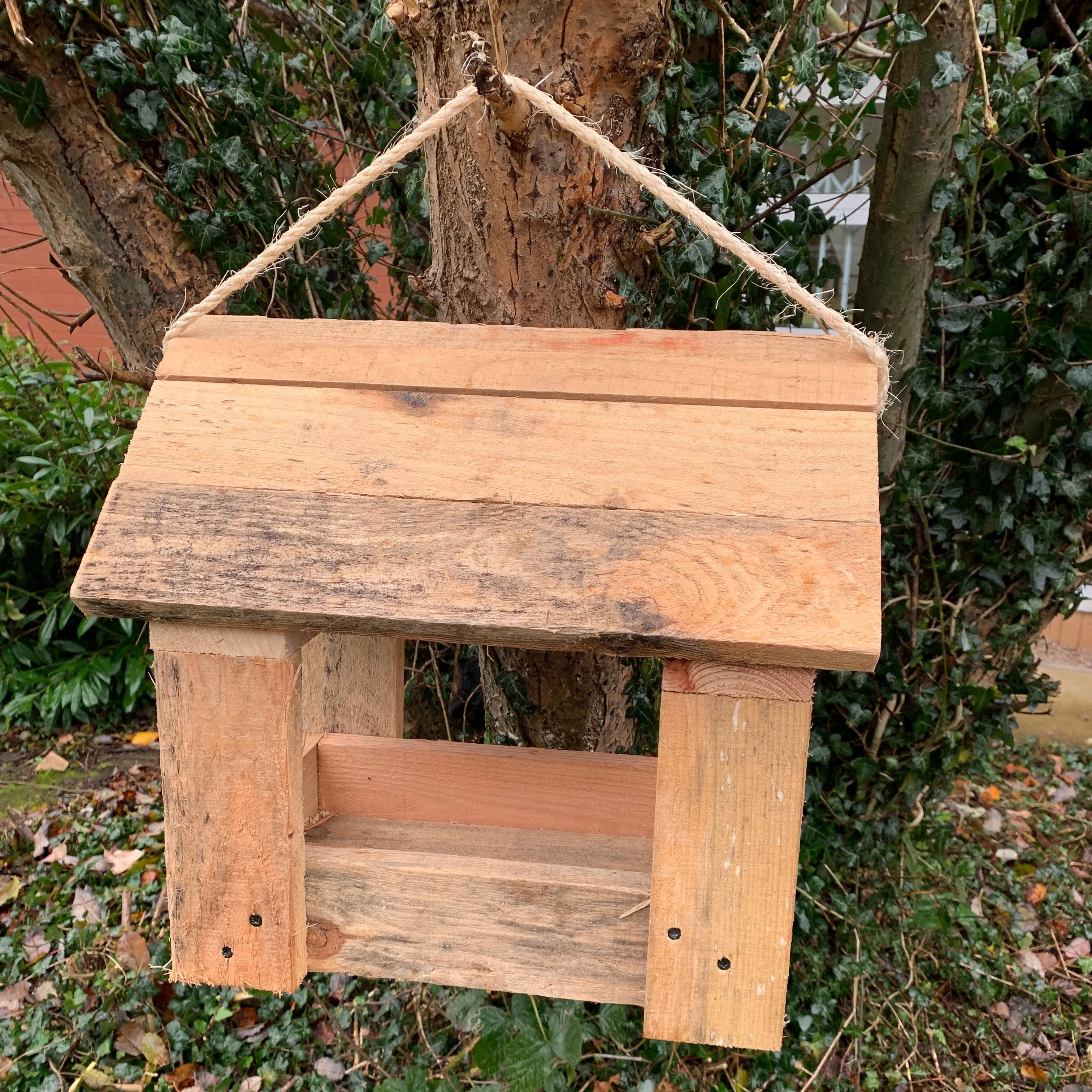 Sirius Hanging Bird Feeder